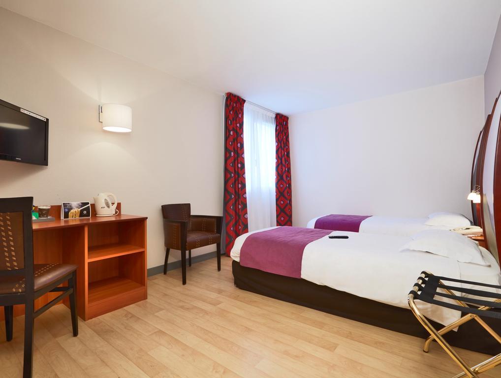 Kyriad Clermont-Ferrand-Sud - La Pardieu Екстер'єр фото